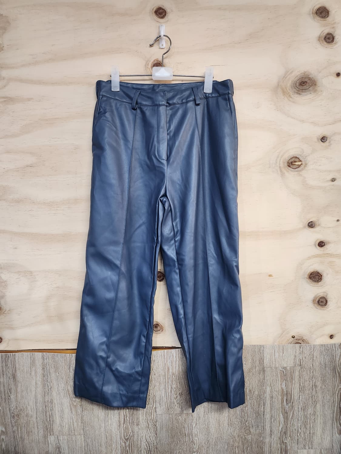 200) A&D 아뜰리에 비건레더 와이드 팬츠 상품이미지1