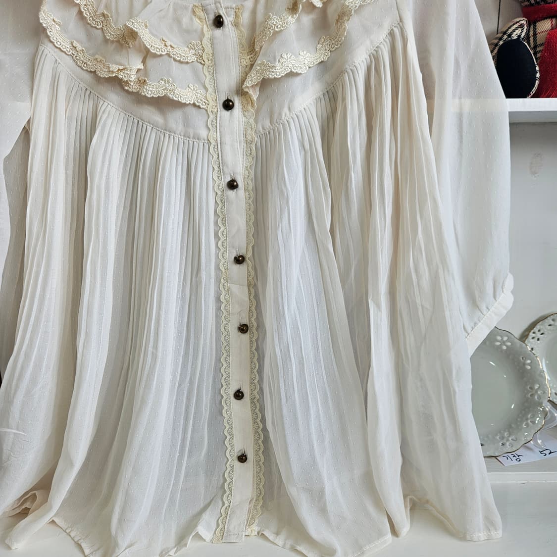 엑시즈팜(Axes Femme) 프릴 플리츠 쉬폰 블라우스 상품이미지3