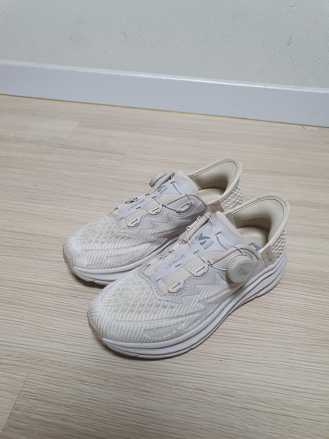 밀레 바운스 1 보아 워킹화 235 상품이미지4