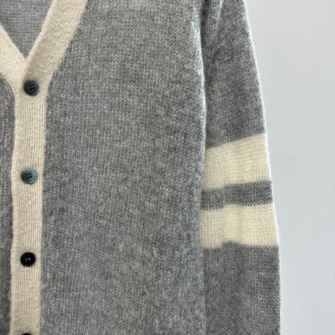 레이지블루 모헤어 완장 가디건 상품이미지4