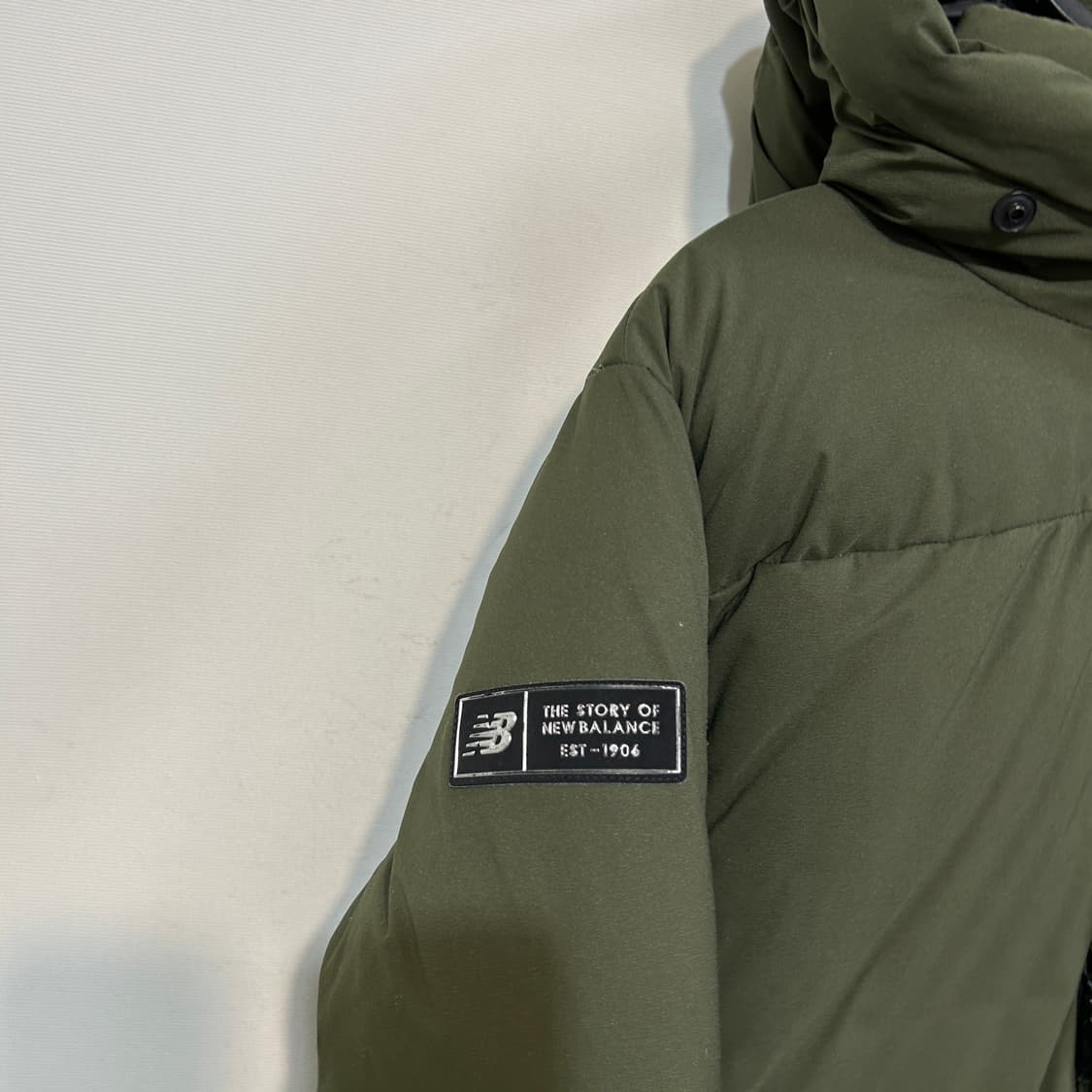 뉴발란스 키즈 구스다운 패딩 145 카키 상품이미지2