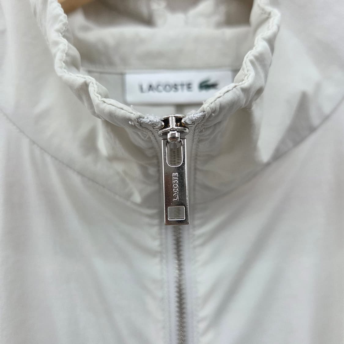 라코스테 아이보리 바람막이 집업 자켓 여s 상품이미지4