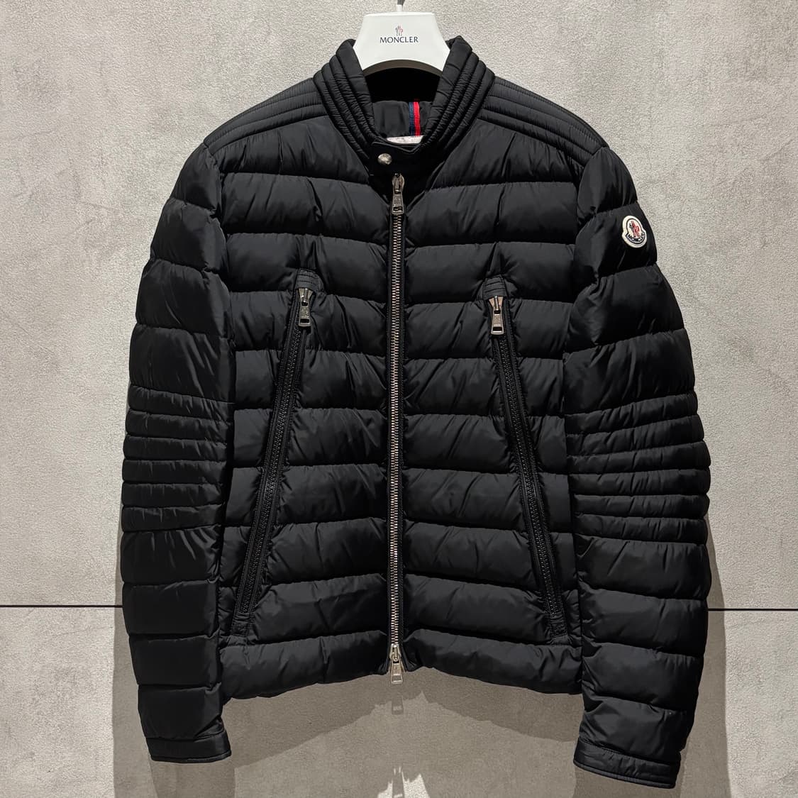 (2) 몽클레어 아미오 경량패딩  상품이미지1