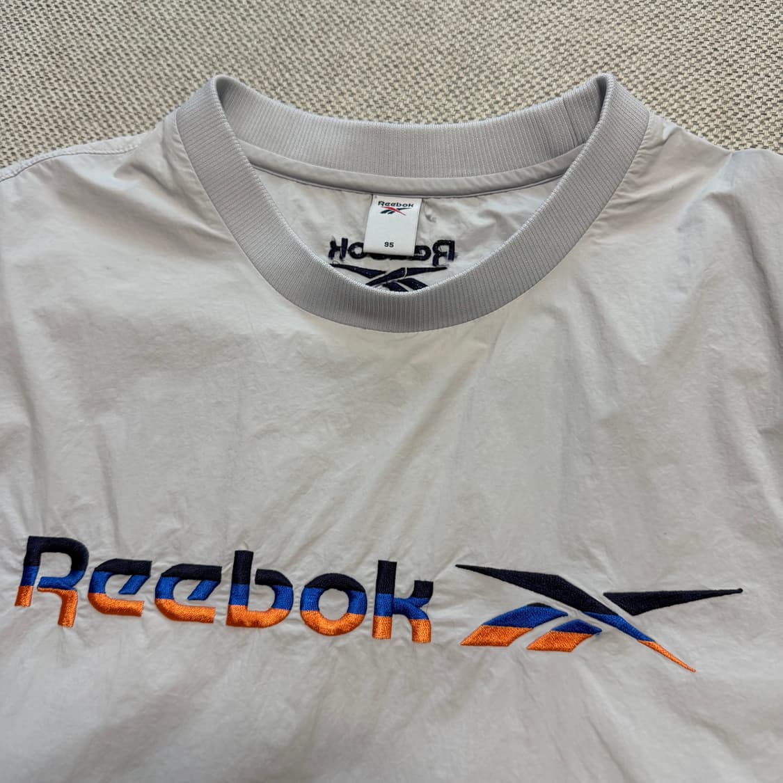 리복 나일론 트레이닝 반팔티 상품이미지3