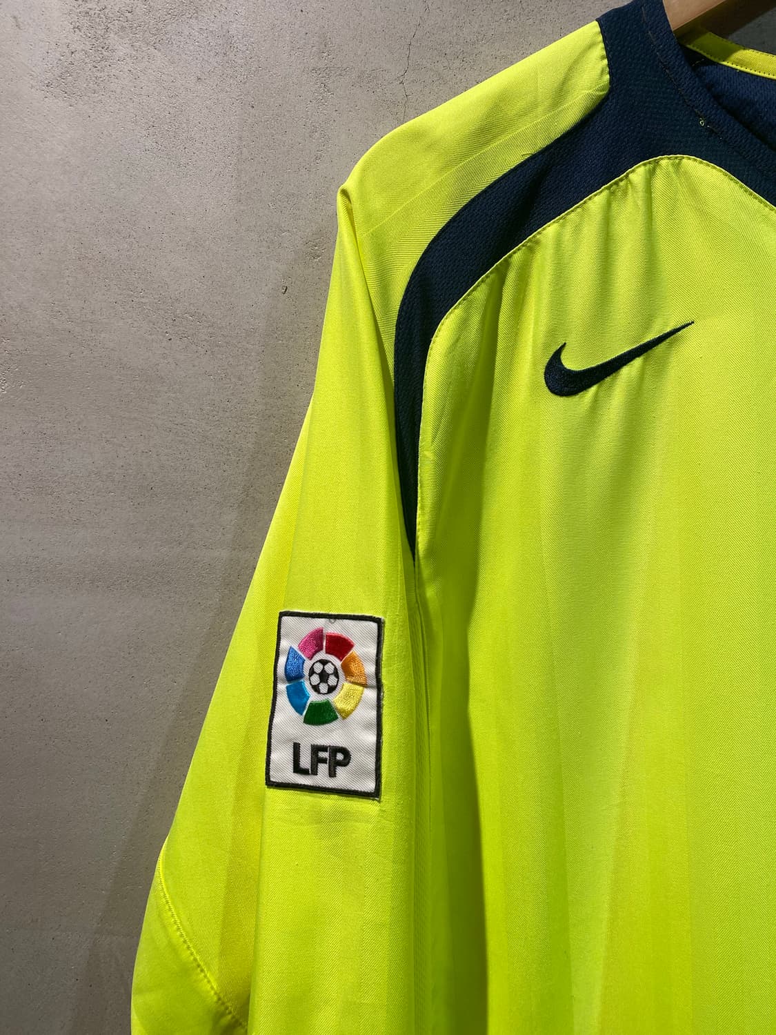 05-06 바르셀로나 호나우지뉴 긴팔 어웨이 유니폼 상품이미지4