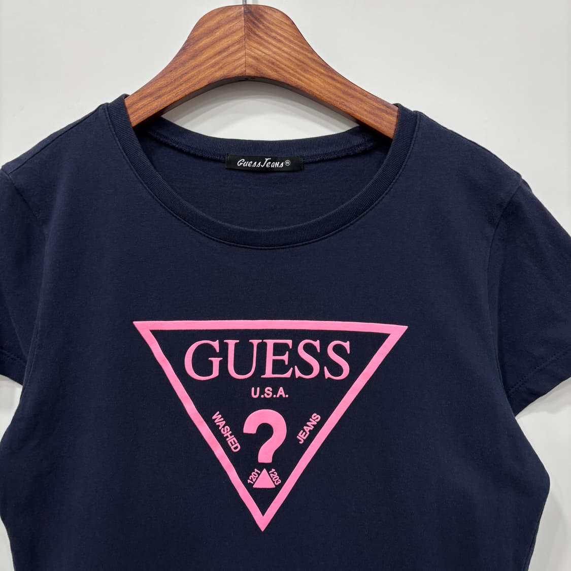  Guess Y2K 슬림핏 반팔티 상품이미지3