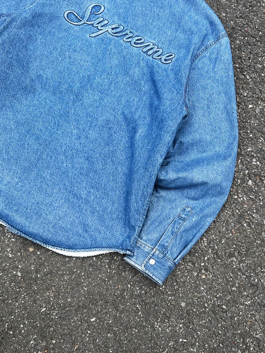 Supreme Sherpa Lined Denim Shirt Jacket 상품이미지3