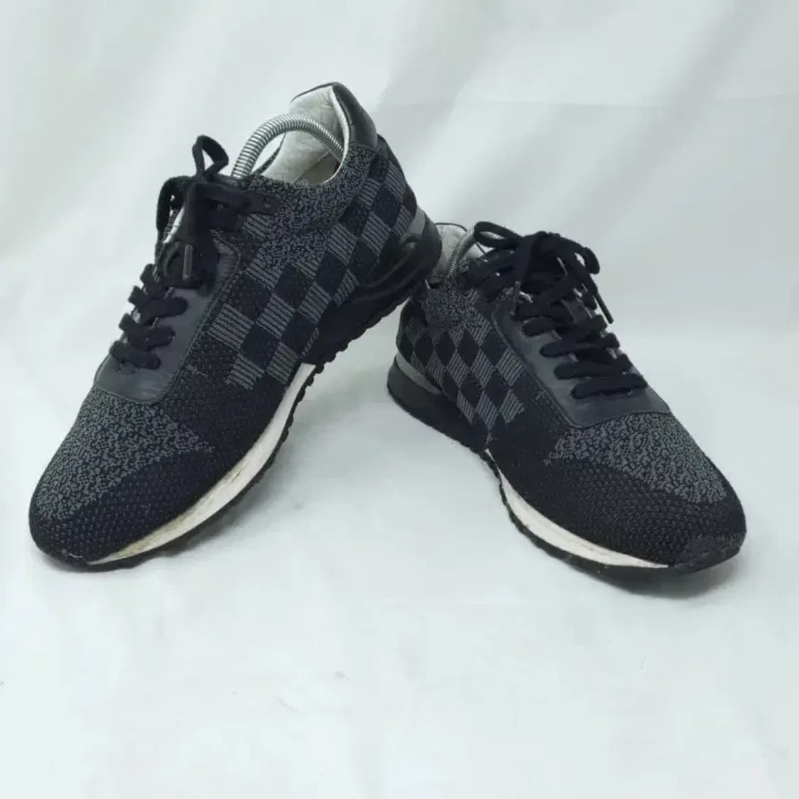 루이비통 남성 스니커즈 블랙/회색 43사이즈 상품이미지4