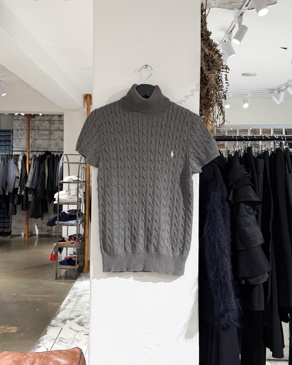 폴로 랄프로렌 스포츠 그레이 코튼 케이블 하이넥 반팔 니트 상품이미지1