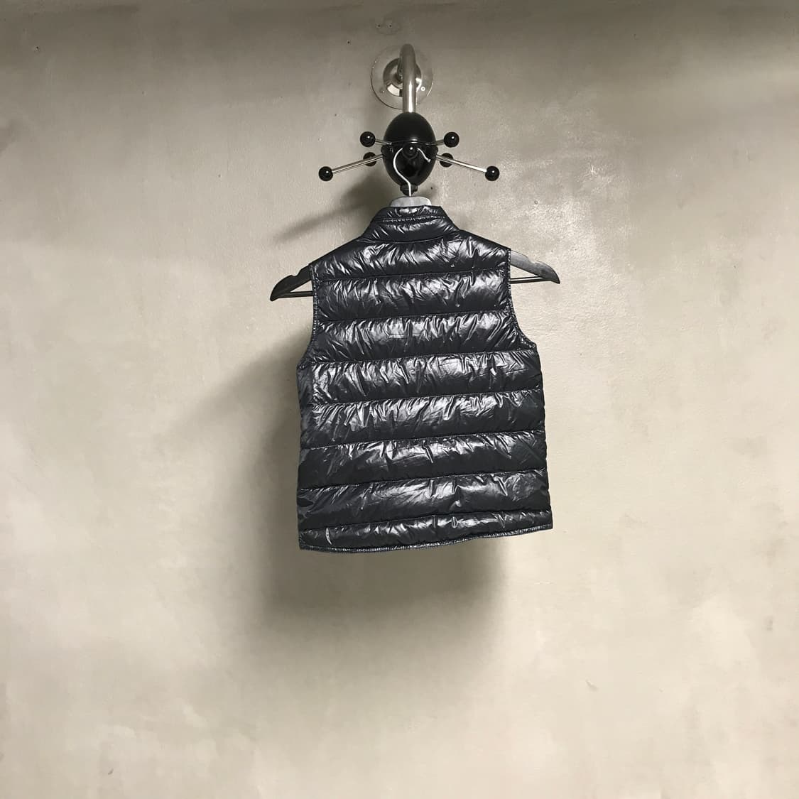 몽클레어 패딩 조끼 블랙 8(W) 상품이미지6