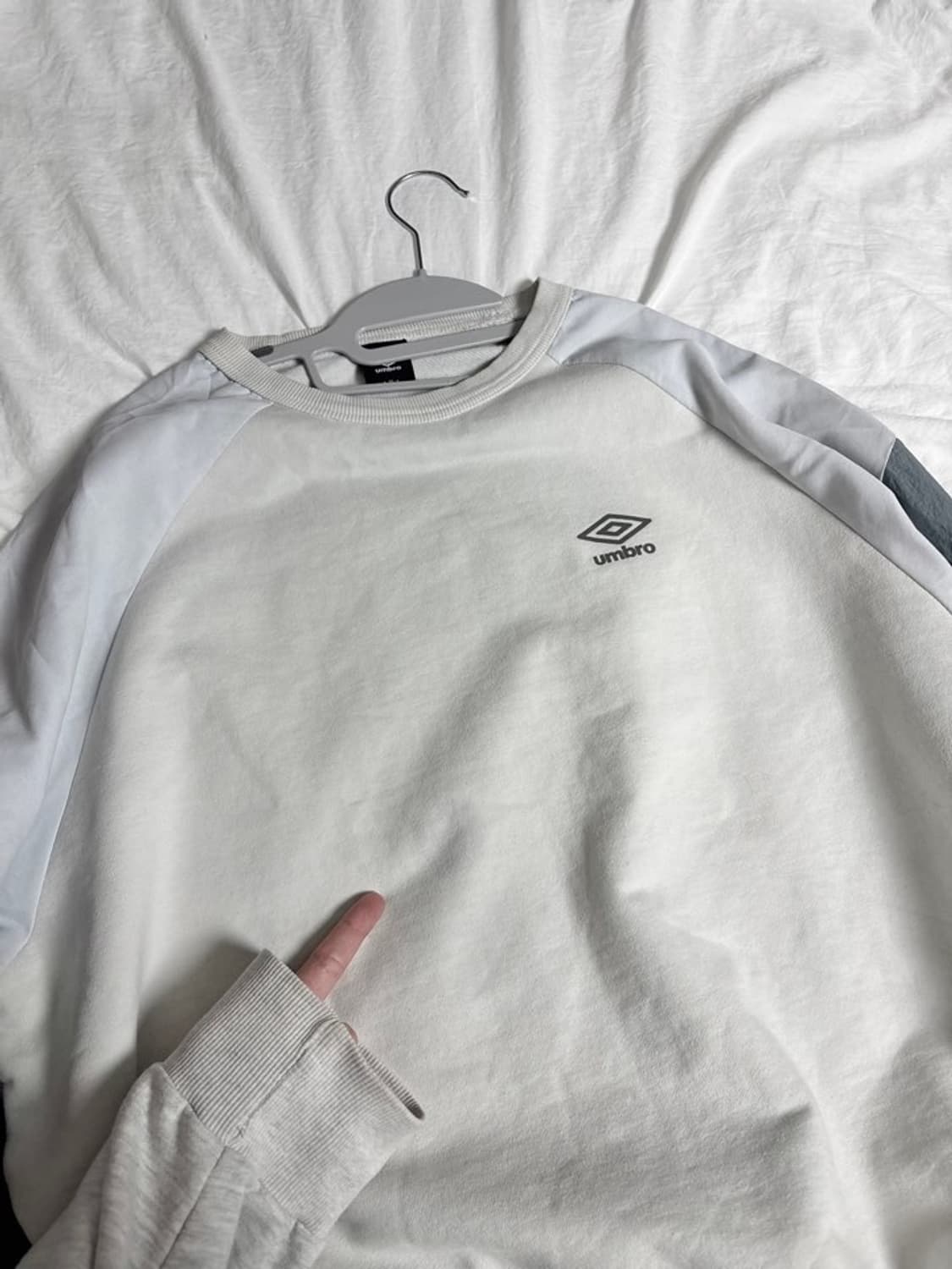 엄브로 아방핏 맨투맨 상품이미지6