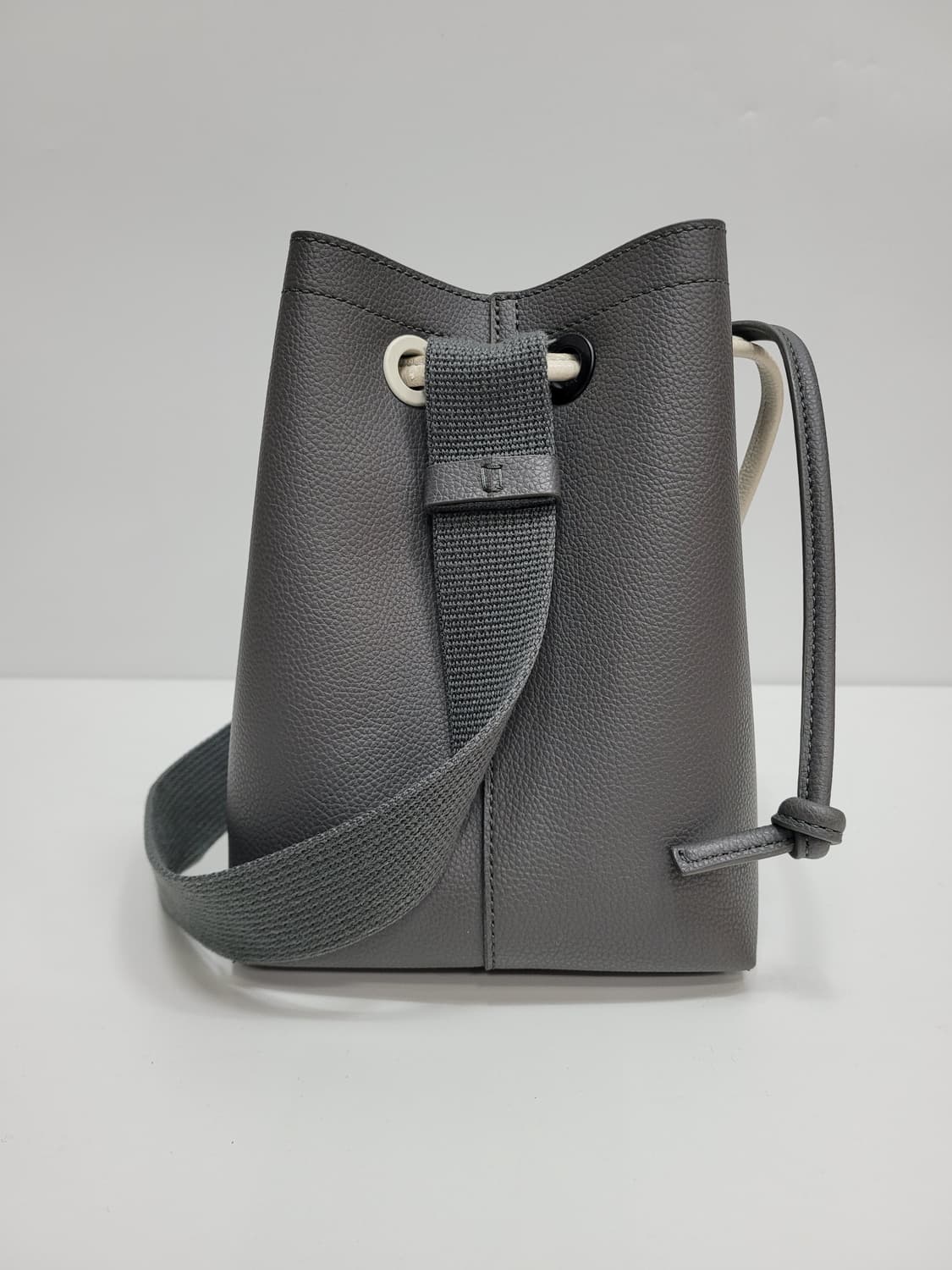 BEAN POLE 빈폴 에쉬 뉴 포레 스몰 버킷백
 상품이미지2