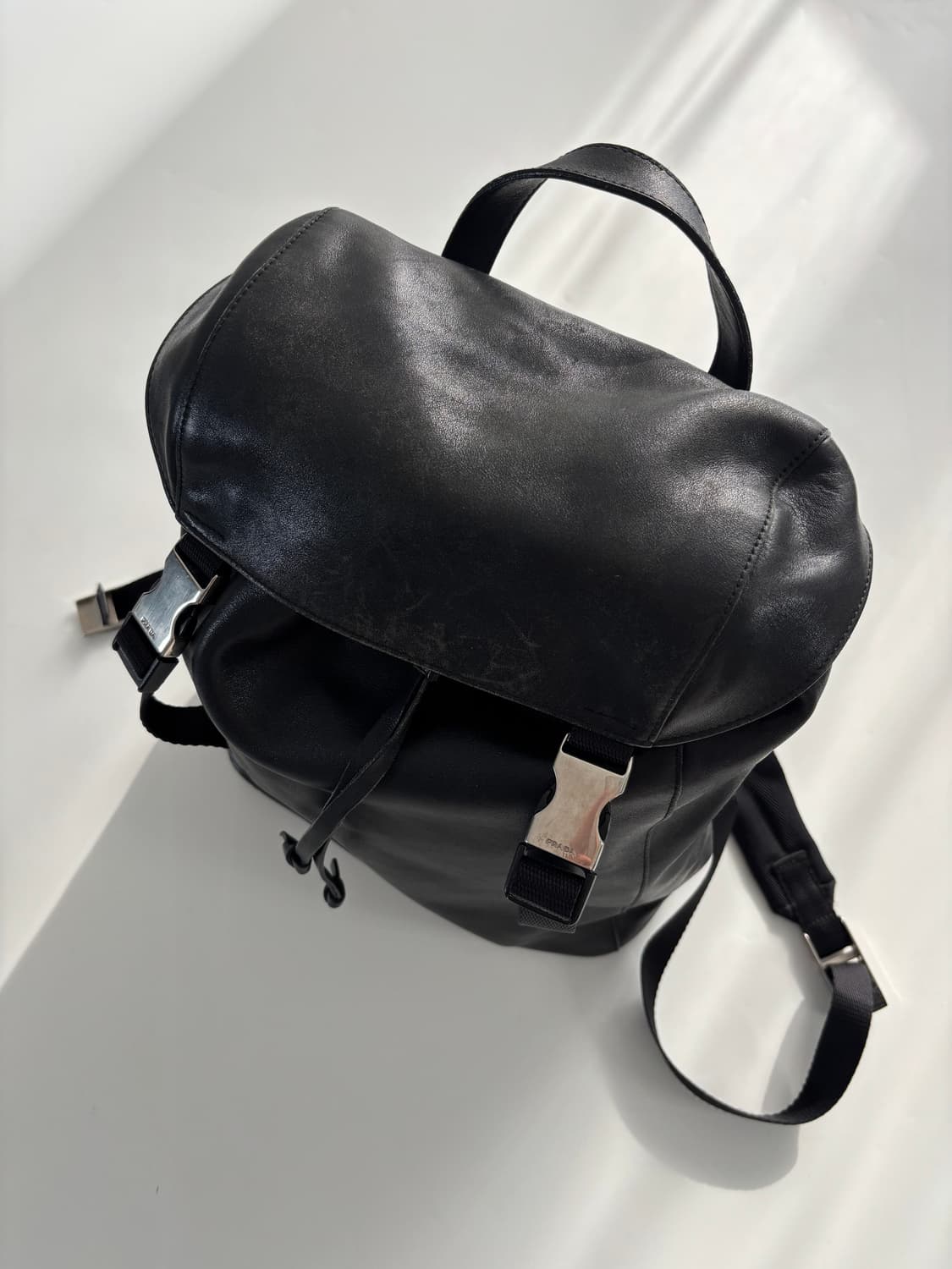 Prada 프라다 블랙 레더 백팩 상품이미지1