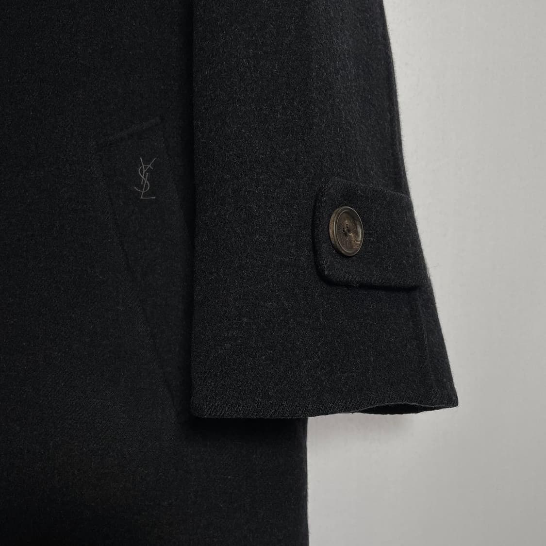 입생로랑 자수로고 하프롱 코트 상품이미지4