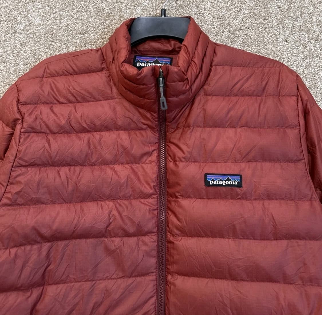 파타고니아 경량패딩 버건디 상품이미지4