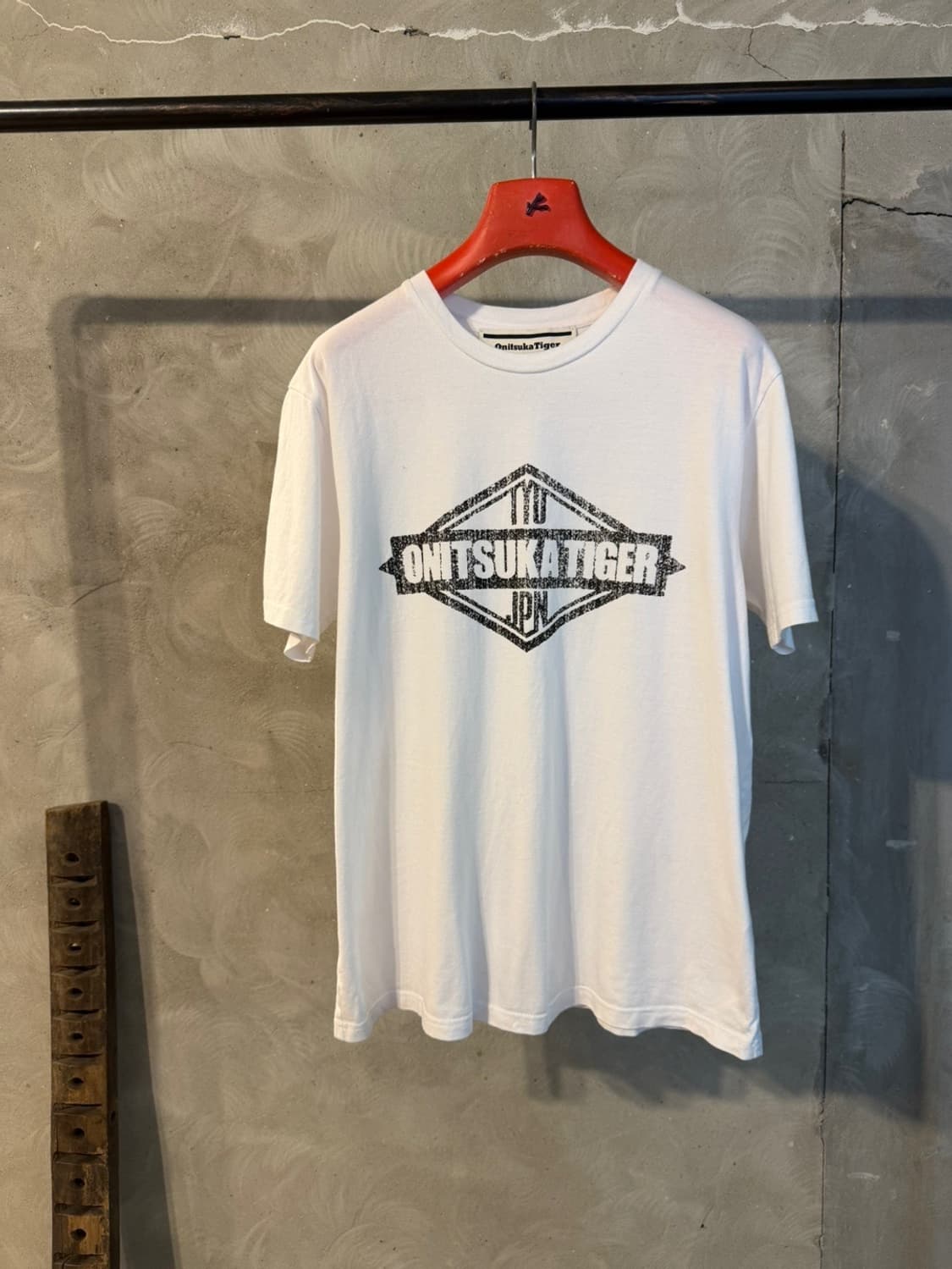 안드레아 폼필리오 X 오니츠카 타이거 티셔츠 100 상품이미지1