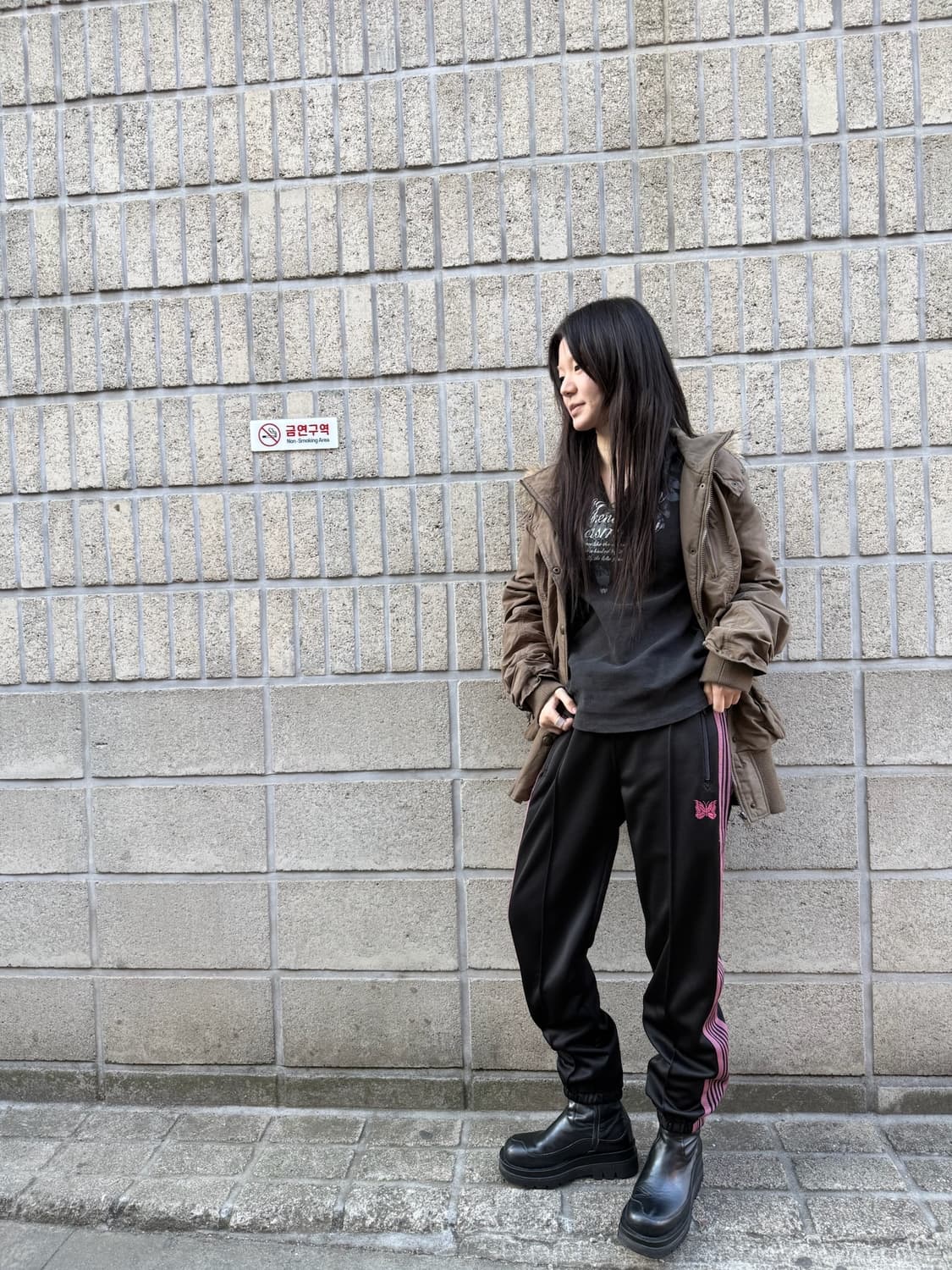 니들스 블랙&핑크 트랙 조거 팬츠 상품이미지8