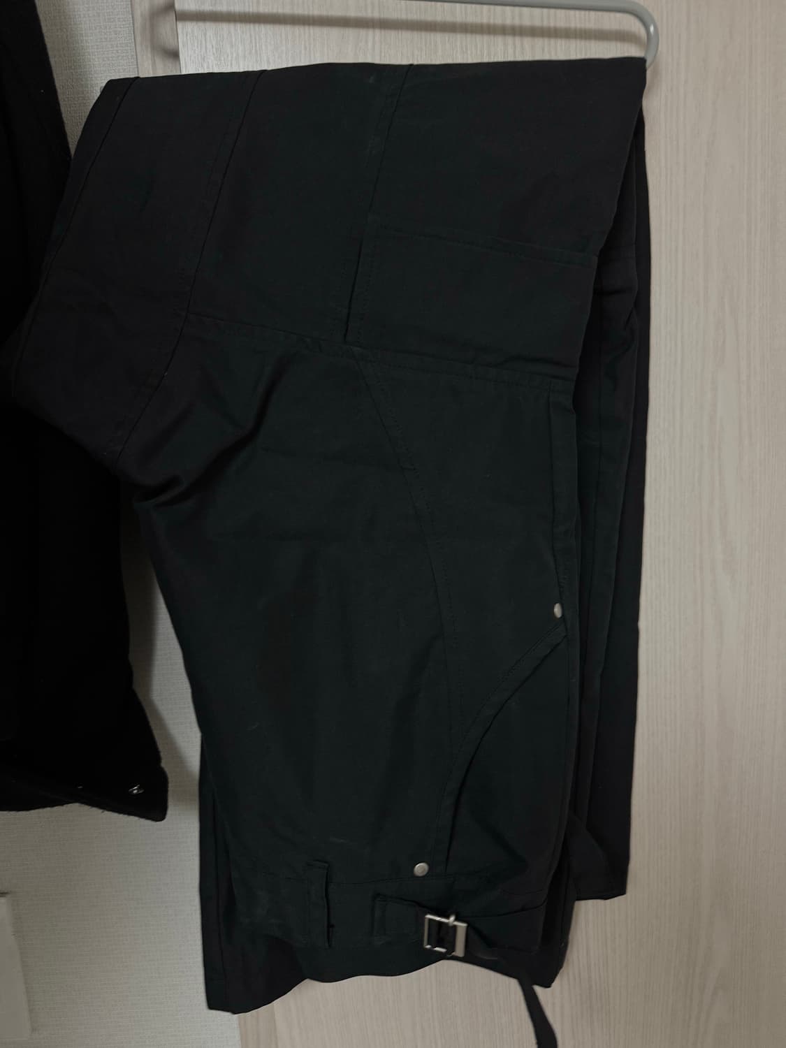 그레일즈 1사이즈 CURVED CARGO TROUSER [BLACKㅣ 상품이미지2