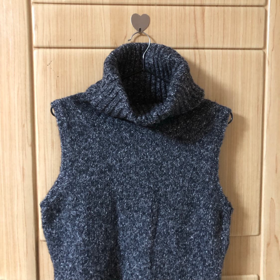 챠콜 터틀넥 베스트 🛖 상품이미지6