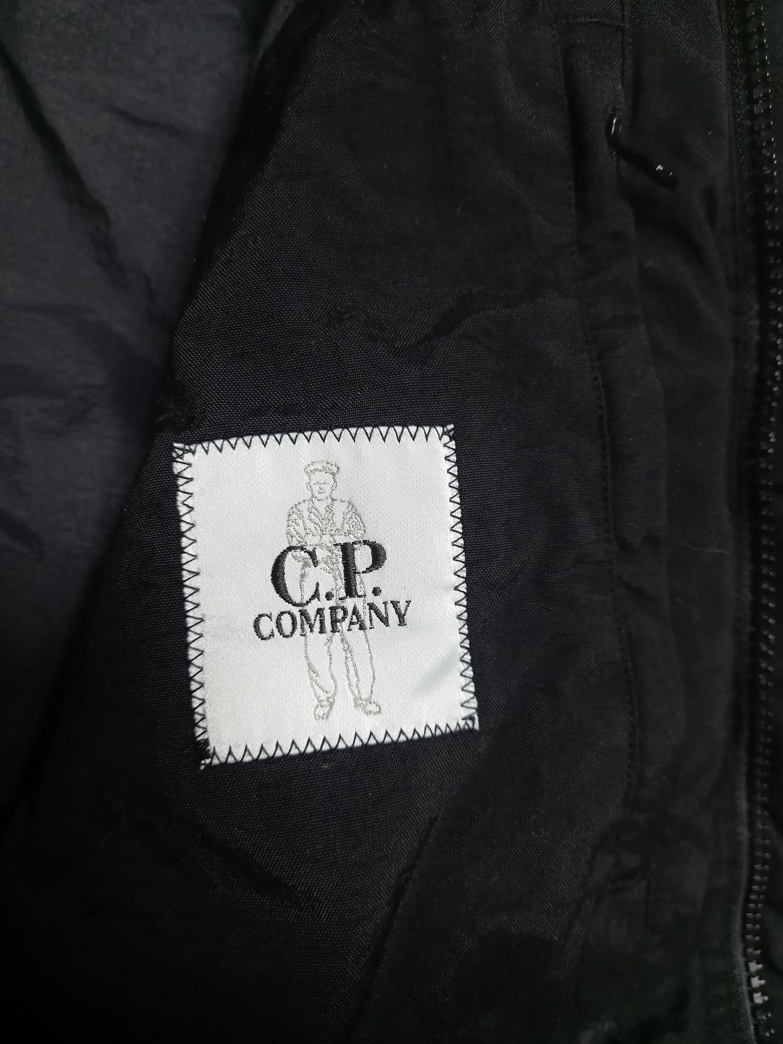 C.P컴퍼니 렌즈 다운 패딩점퍼   105 상품이미지5