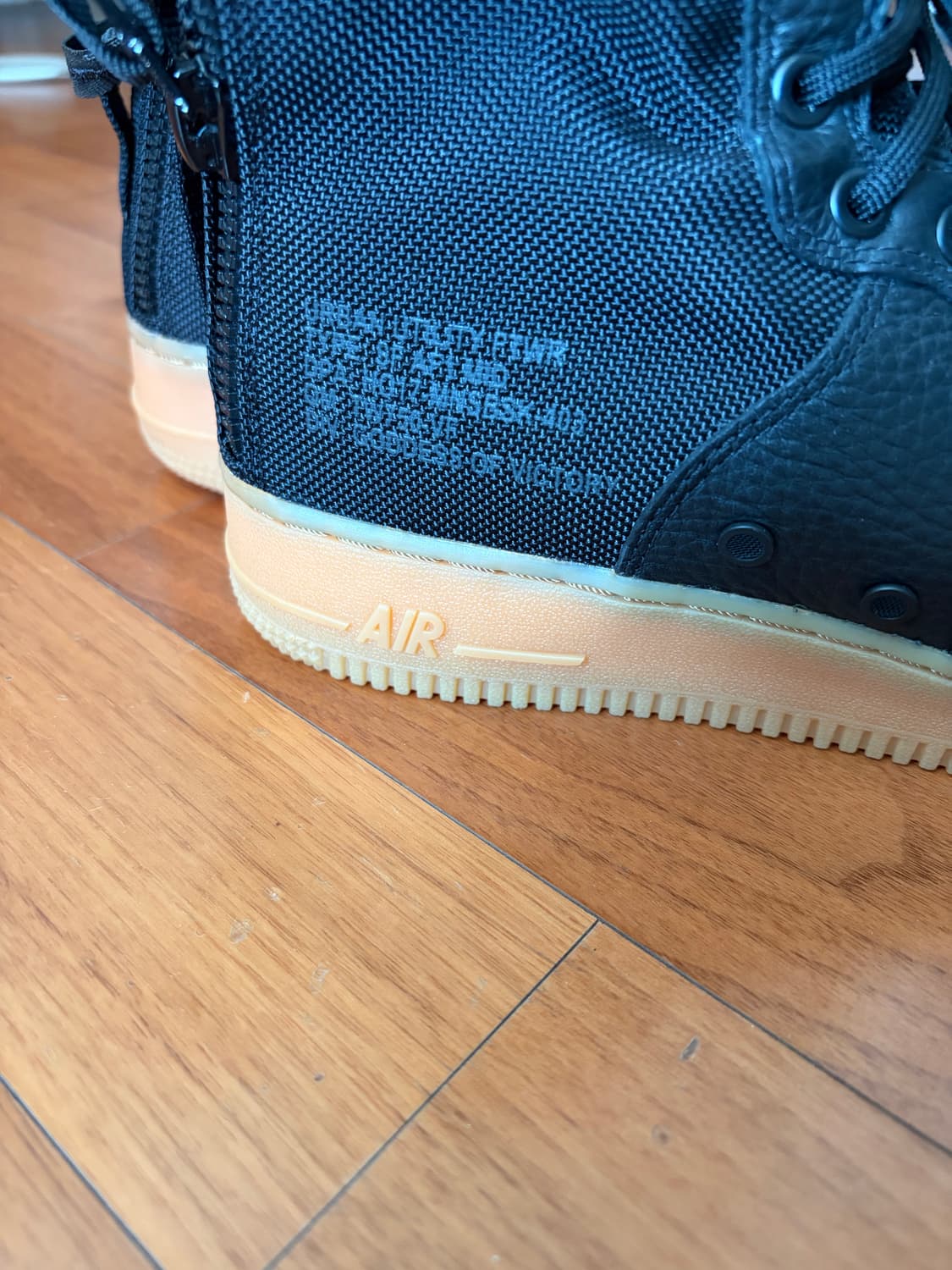 나이키 SF 에어포스1 미드 블랙 (265사이즈) 상품이미지2