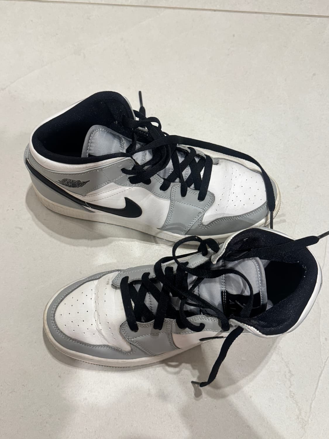 조던 1 미드 라이트 스모크 그레이 상품이미지2