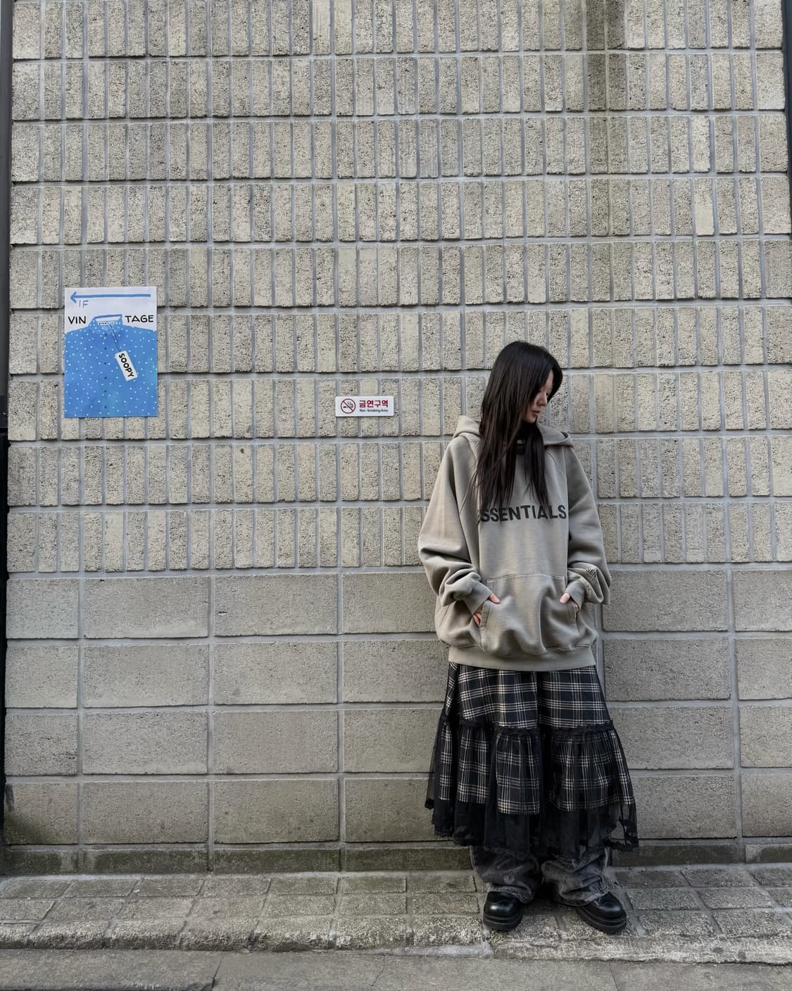 에센셜 오버핏 로고 후드티 상품이미지1