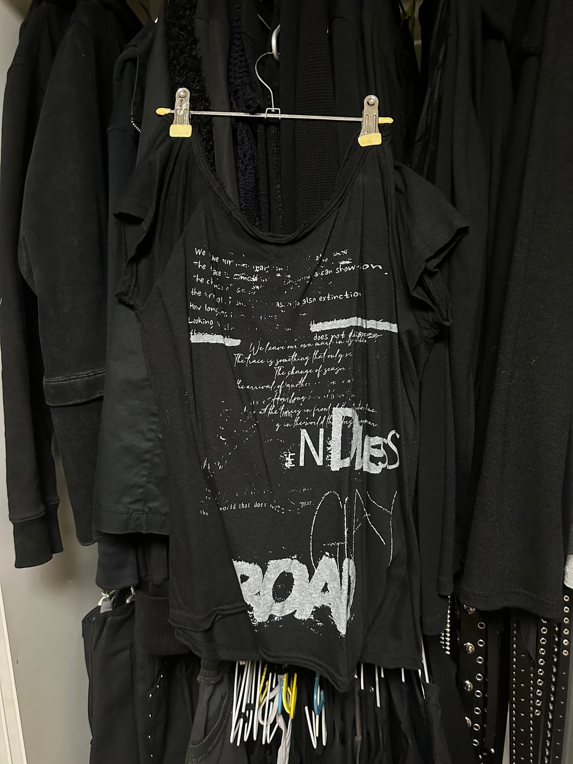 보헤미안서울 스쿱 넥 티  상품이미지2