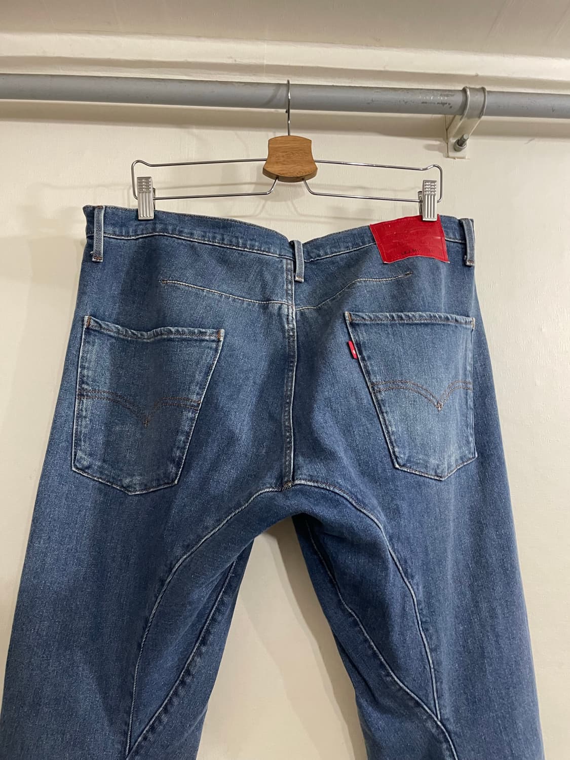 리바이스 엔지니어드진 LEJ541 테이퍼 데님 팬츠 상품이미지4