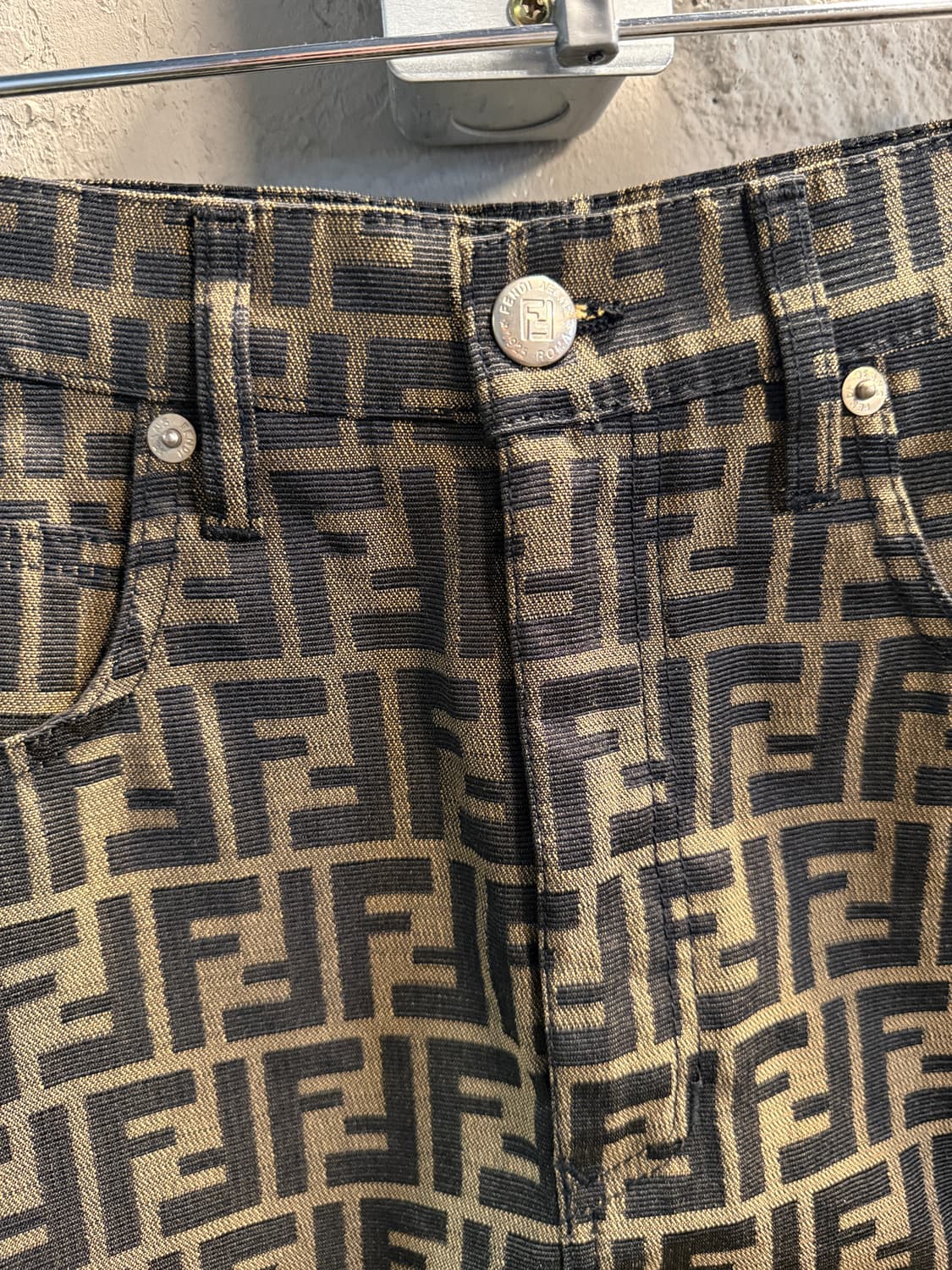 FENDI 주카 패턴 데님 스커트 (허리24~25인치) 상품이미지3