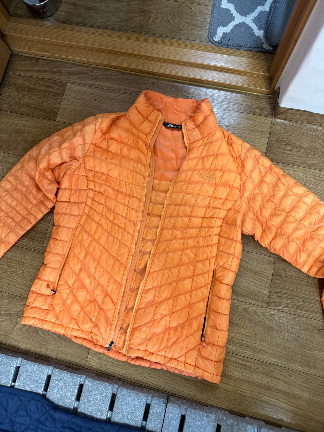 노스페이스 경량패딩 상품이미지2