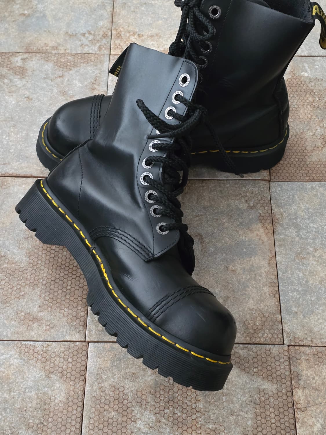 (250)닥터마틴 8761 bxb 10홀 부츠 상품이미지5