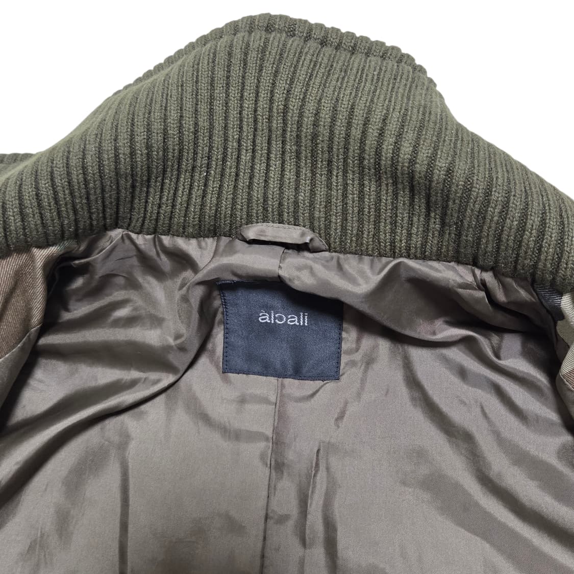 빈티지 카모 패턴 퀼팅 봄버 자켓 입니다 상품이미지5