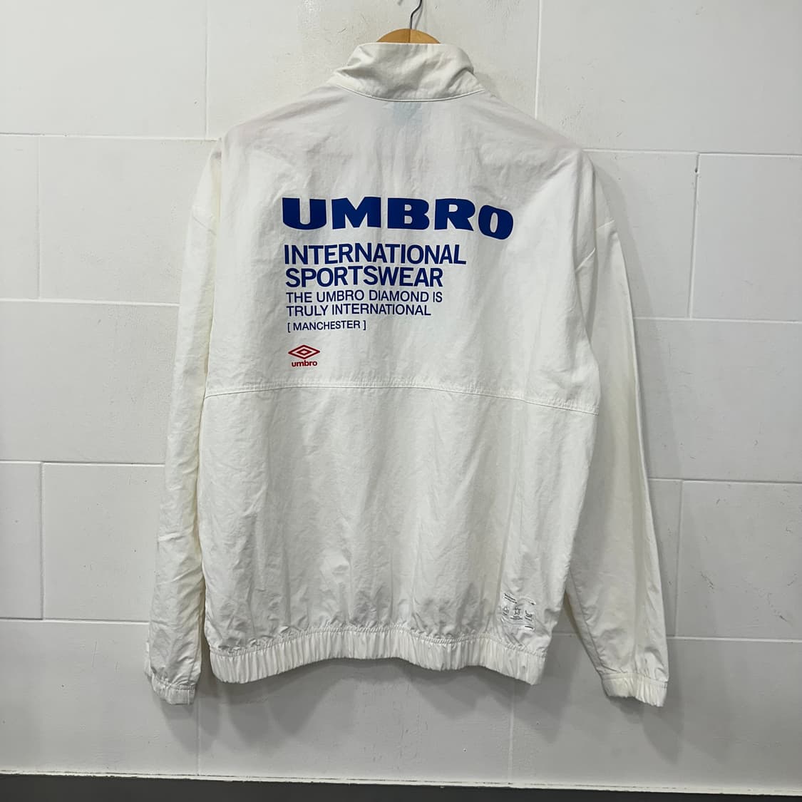 엄브로 반집업 바람막이 상품이미지5