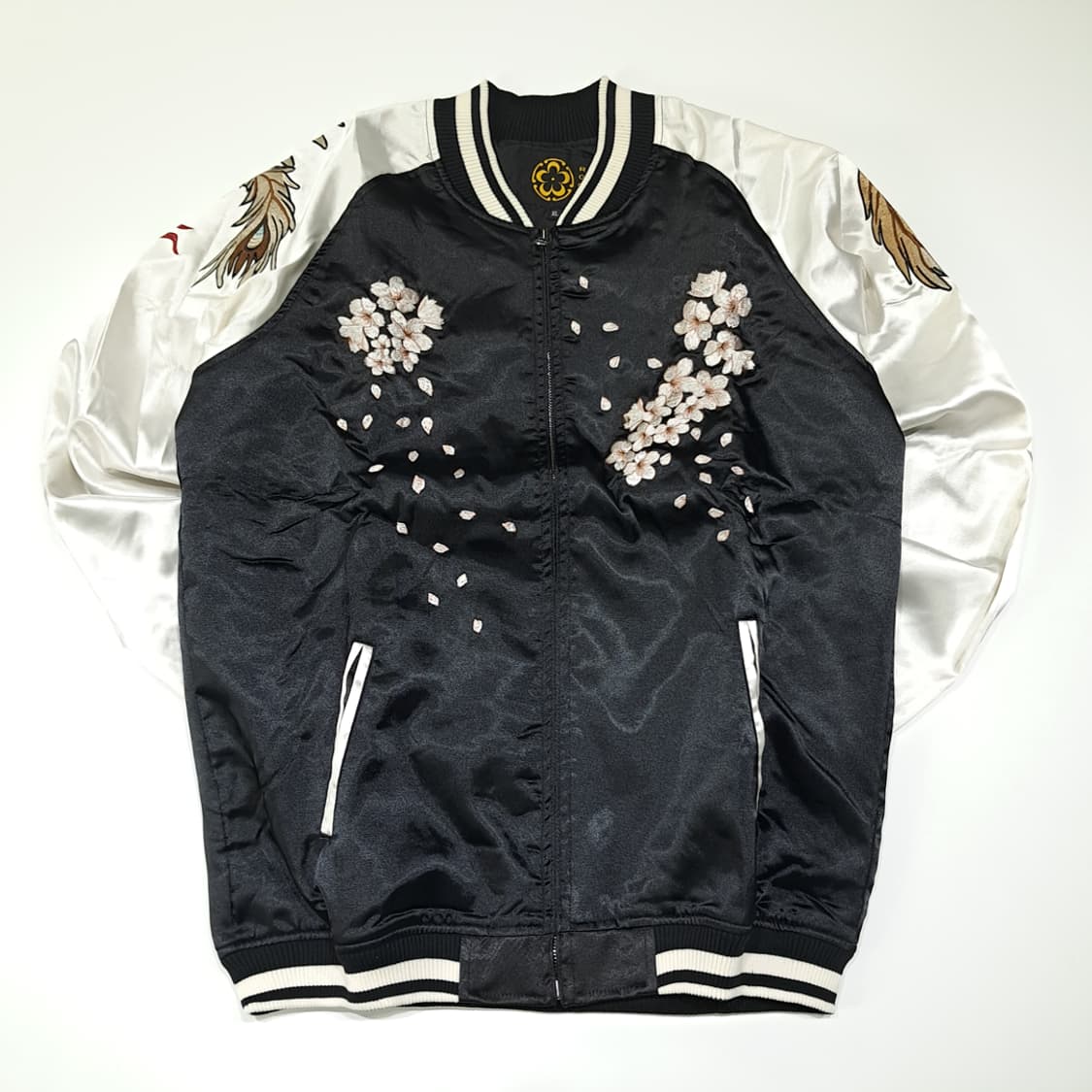 CL933 [새상품] XL ROGUE 00s 새틴 주작자수 블랙 스카잔 상품이미지1