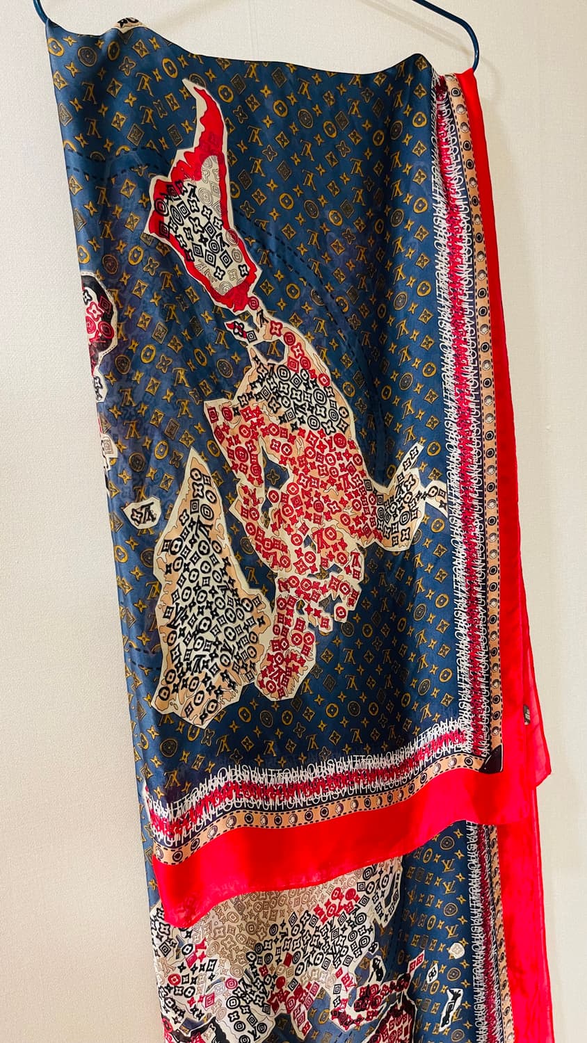 정품 루이비통 월드 맵 스퀘어 90 방도 실크 스카프. 구매가 120만원 상품이미지4