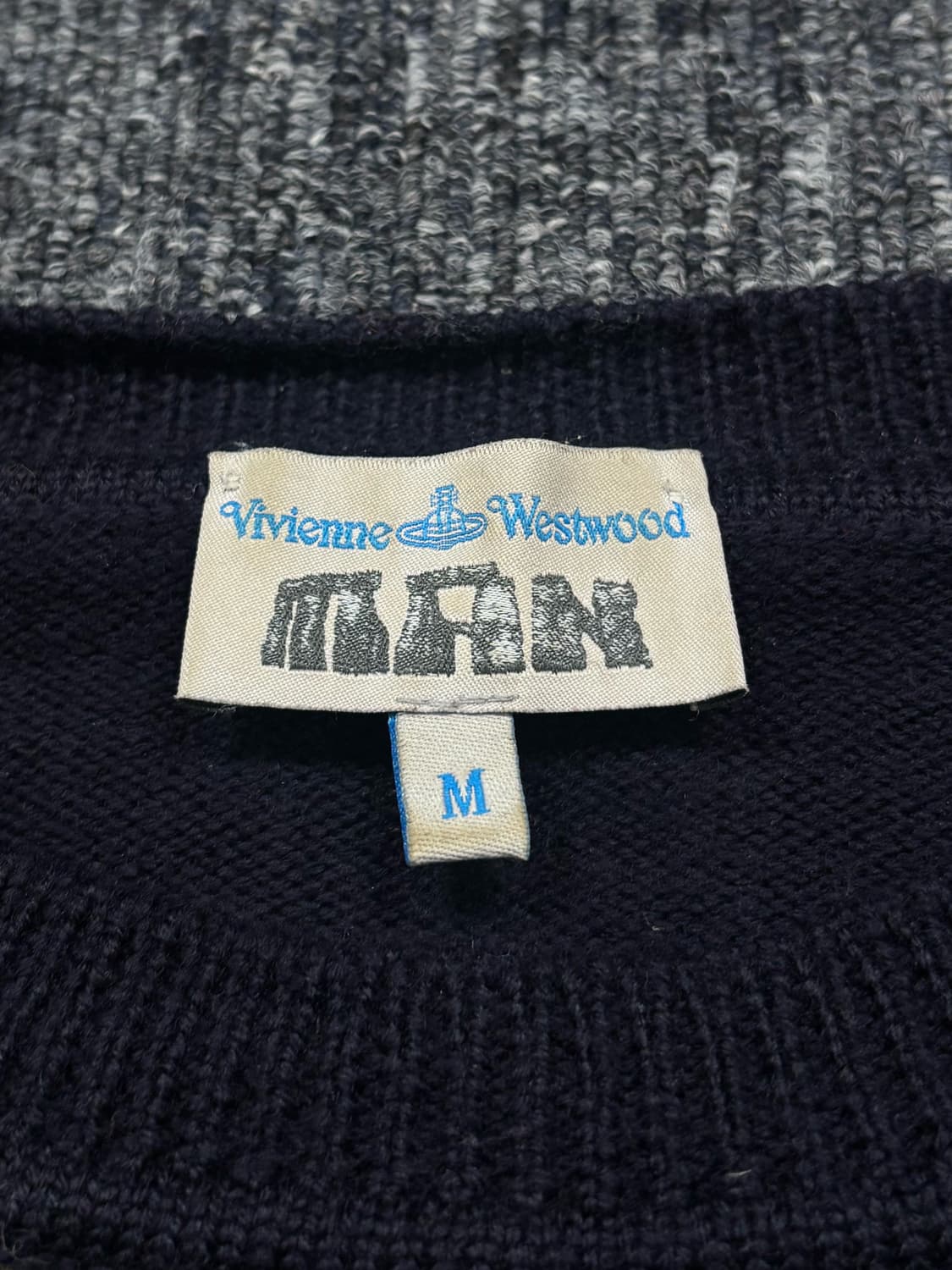 비비안웨스트우드 엘보우 패치 네이비 니트 상품이미지5