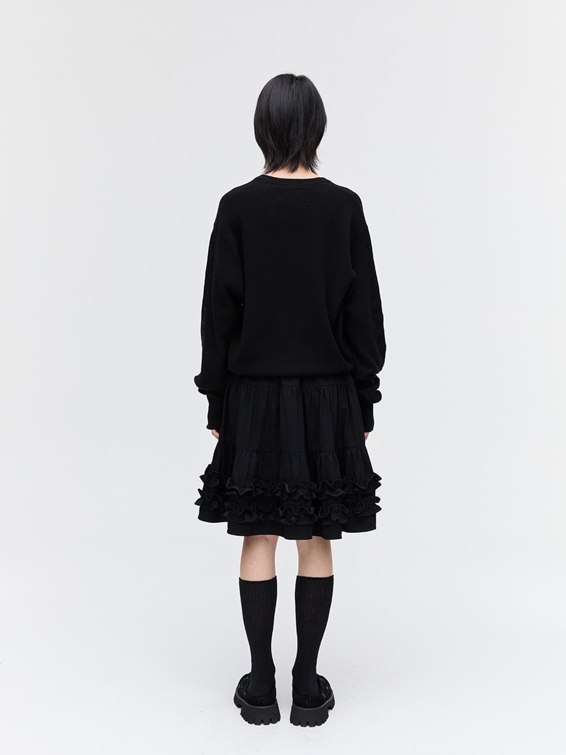 BUTTON SLEEVE V - NECK KNIT, BLACK 상품이미지4