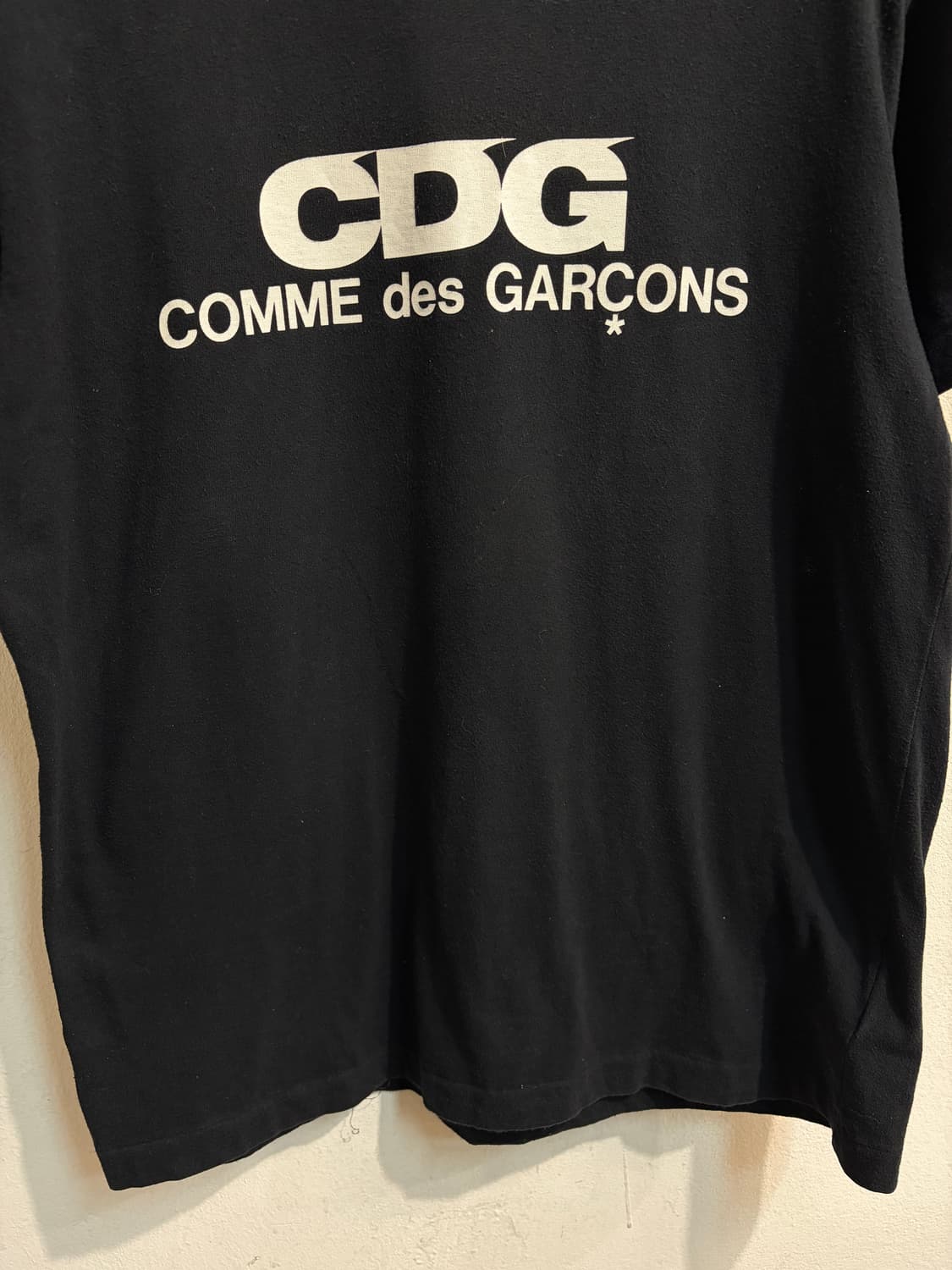 CDG 꼼데가르송 로고 프린트 반팔 티셔츠 상품이미지4