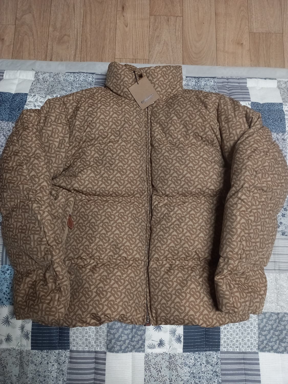 버버리 TB 모노그램 패딩  M(실용100~105) 상품이미지1