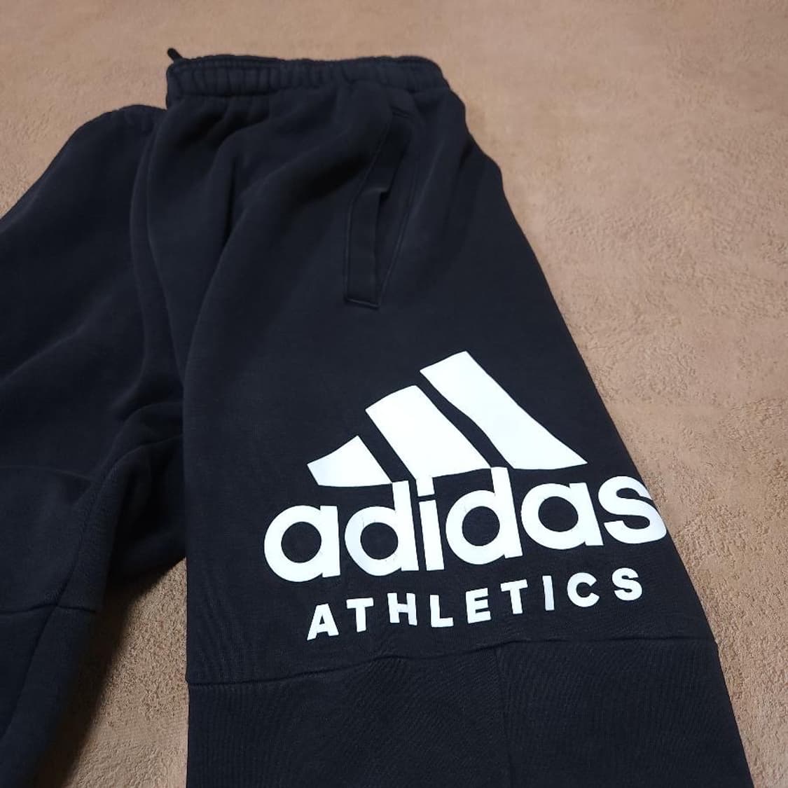 아디다스 빅로고 플리스 기모 트레이닝 팬츠 상품이미지2