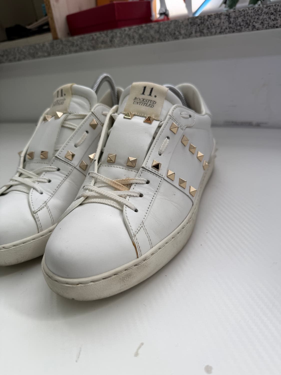 정품) 발렌티노 락스터드 스니커즈 41.5(265) 상품이미지2