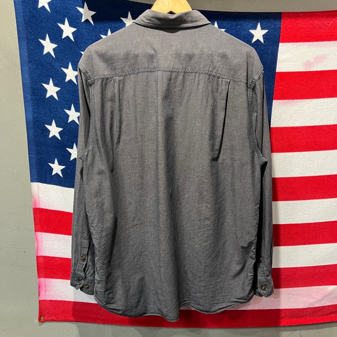 칼하트 그레이 포켓셔츠 상품이미지2