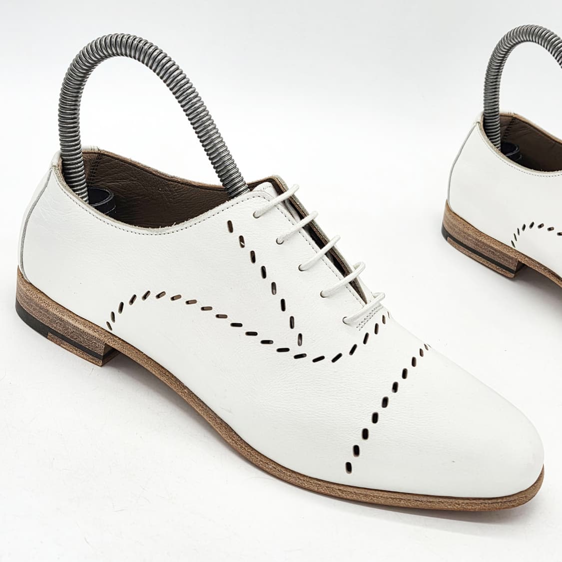 에르메스 우먼스 펀칭 로퍼 화이트 (36 1/2) 상품이미지5