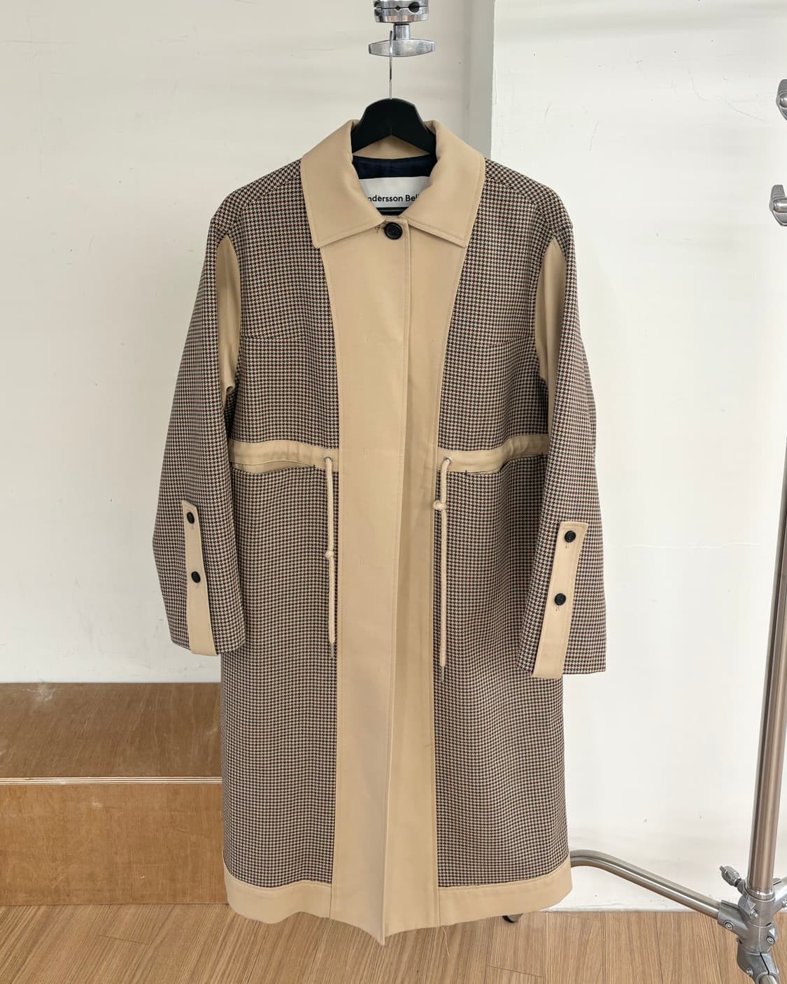 앤더슨 벨 체크 콘트라스트 우스티드 트렌치 코트 상품이미지1