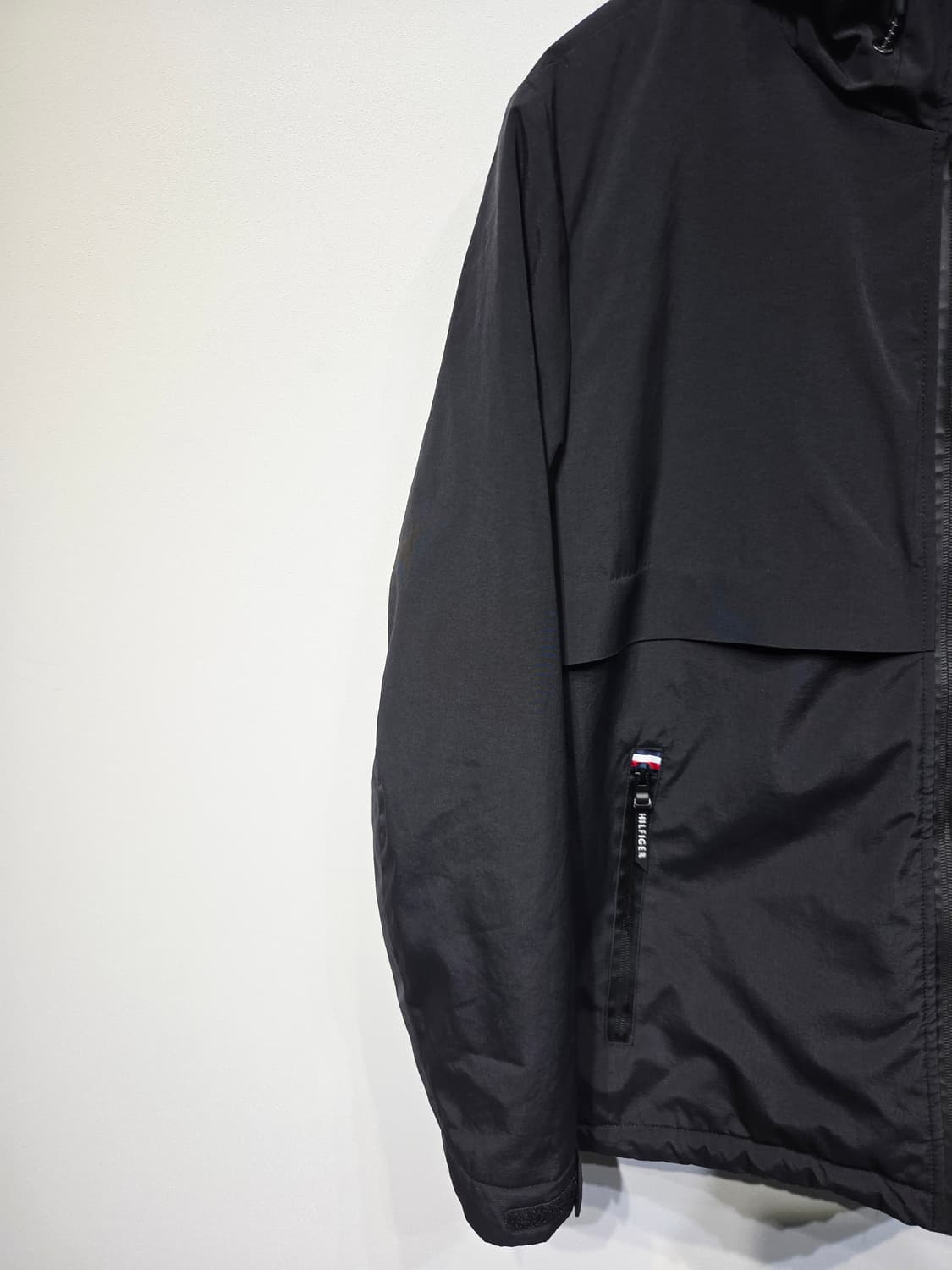 타미힐피거 블랙 스트레치 방풍 후드 자켓 상품이미지3