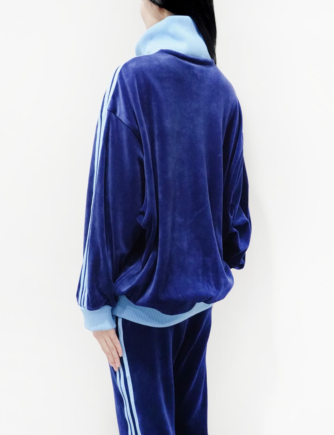 (새상품) 아바바브 x 아디다스 벨벳 트랙탑 다크 블루 상품이미지4