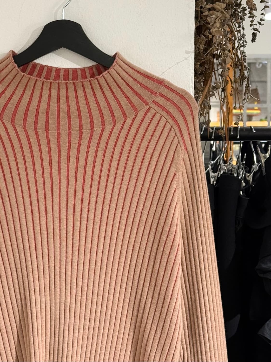 버버리 베이지 코랄 슬림핏 캐시미어 립 니트 상품이미지3