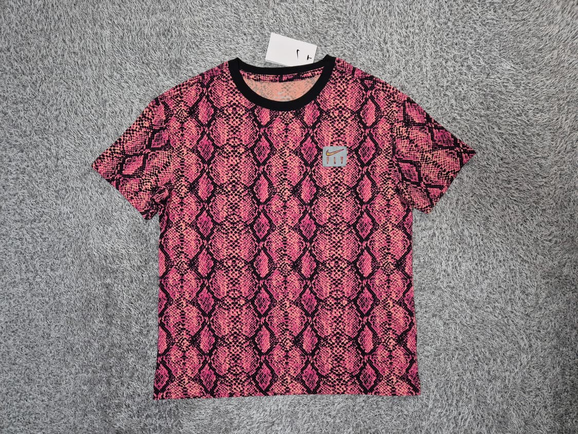 [새상품]나이키 여성 뱀피 패턴 루즈핏 반팔 M 상품이미지1