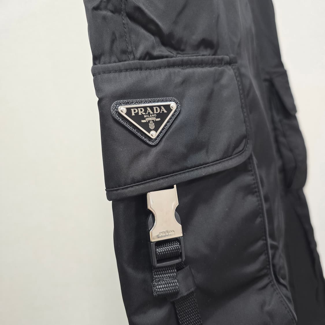 프라다 리나일론 와이드 카고 팬츠 바지 46사이즈 판매 상품이미지3